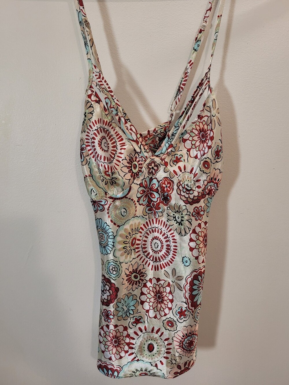 La Vie En Rose Vintage Y2k Floral Cami Satiny Tank Top in Cream, Red, Teal - S